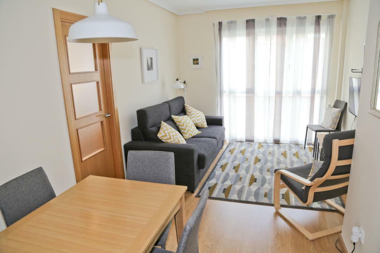 Quiet, Modern Apartment อาลิกันเต ภายนอก รูปภาพ