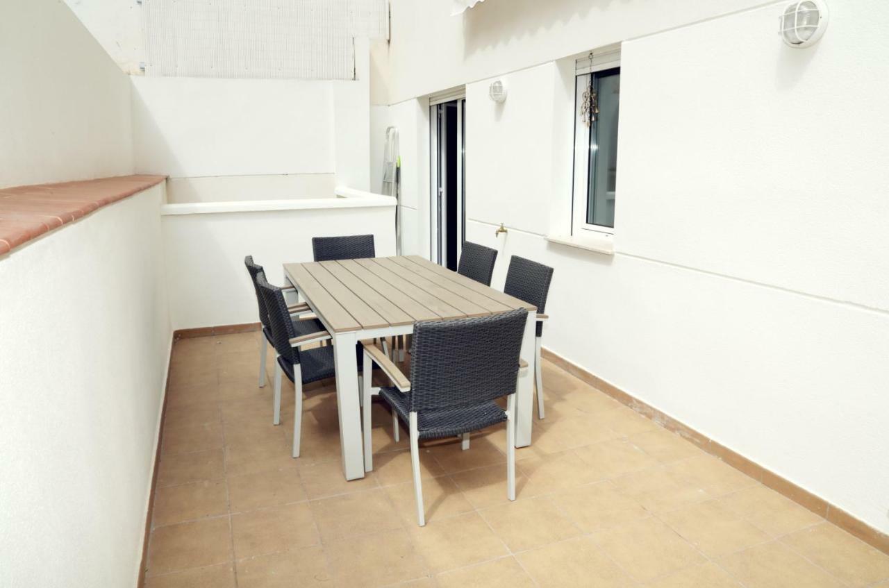 Quiet, Modern Apartment อาลิกันเต ภายนอก รูปภาพ