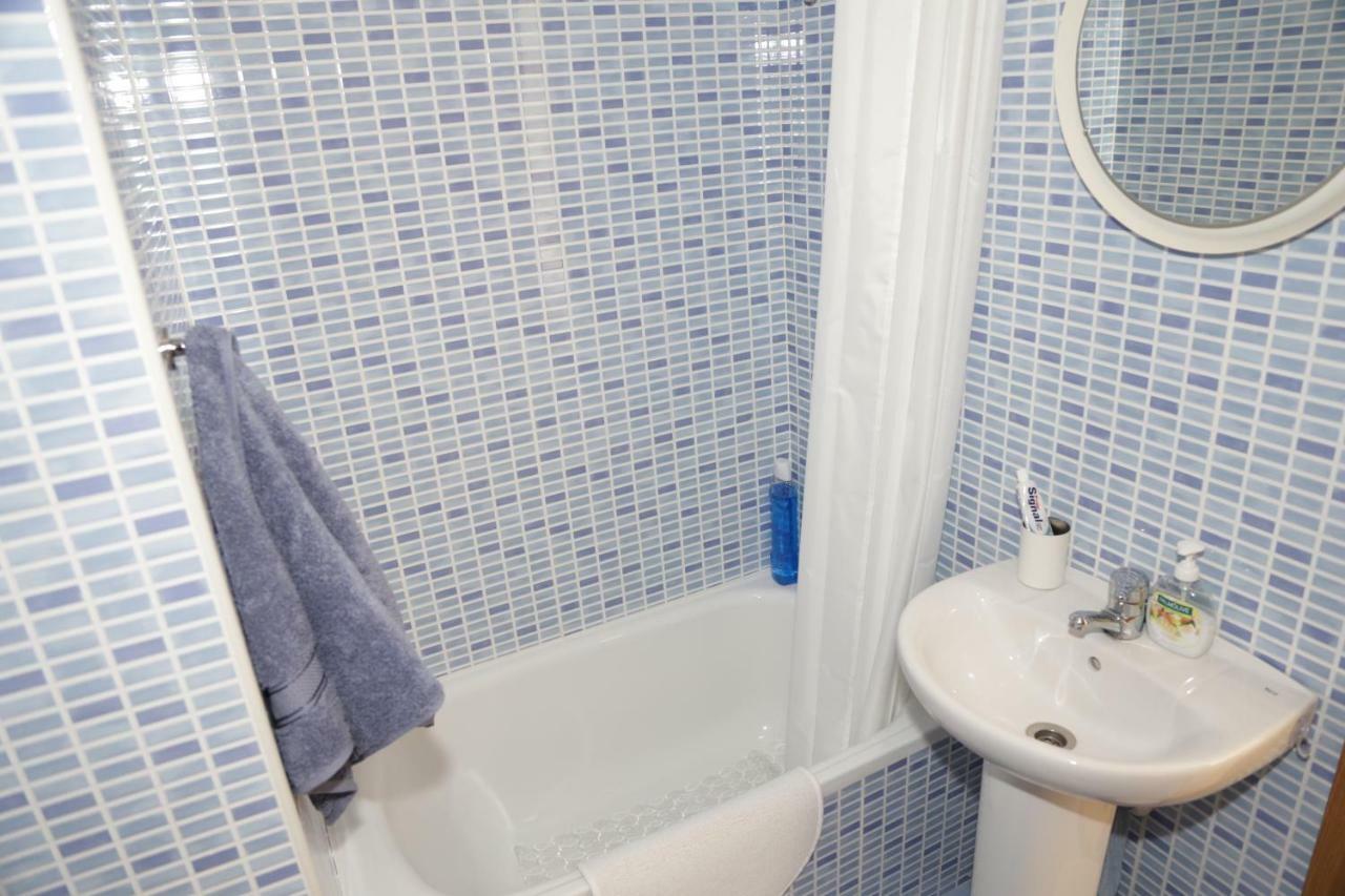 Quiet, Modern Apartment อาลิกันเต ภายนอก รูปภาพ