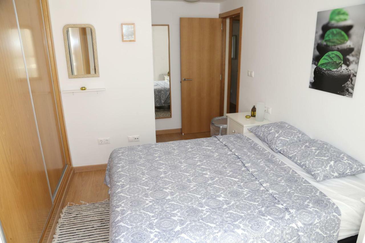 Quiet, Modern Apartment อาลิกันเต ภายนอก รูปภาพ