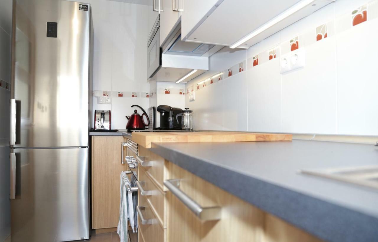 Quiet, Modern Apartment อาลิกันเต ภายนอก รูปภาพ